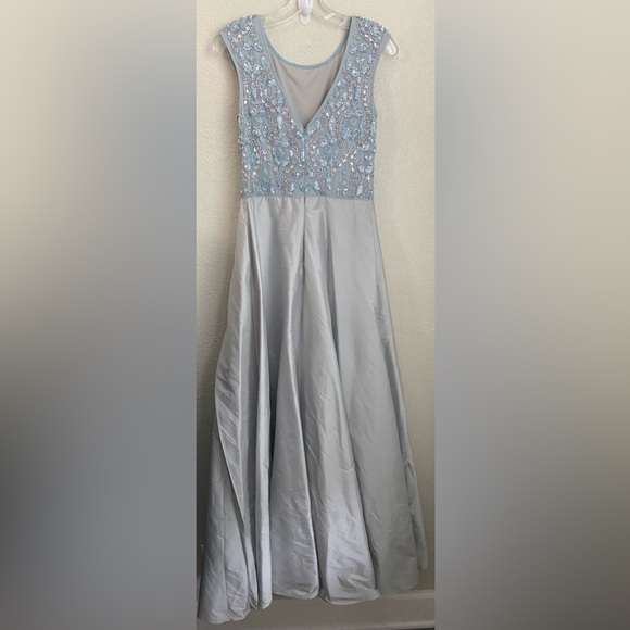 Gorgeous Aidan Mattox Prom Wedding Evening Gown Blue Gray Sequins Beads Size 4 - Picture 4 of 16